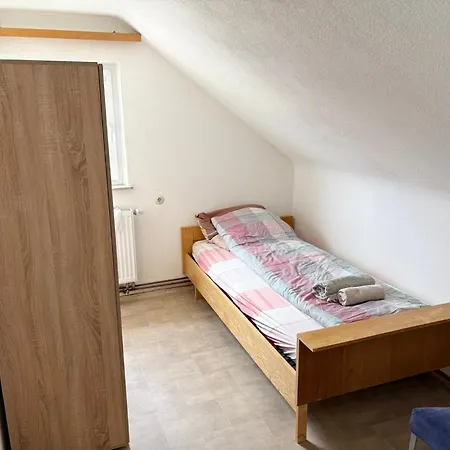 Monteurhaus In Giengen An Der Brenz-burgberg Lägenhet